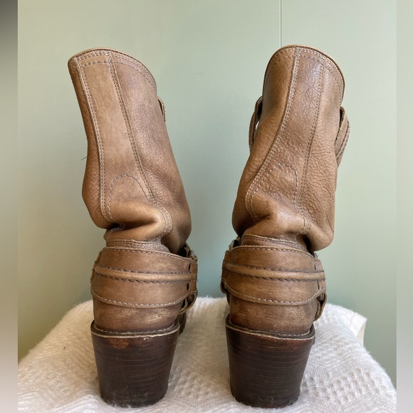 Frye Carmen Harness Short Boots, Grey Sz US 7 (Runs big) - Picture 7 of 13